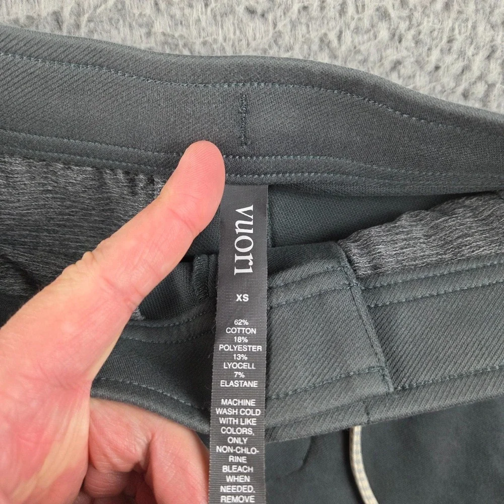 Vuori Solana Shorts Mens XS Gray Pockets‎ Casual Athletic V3001
